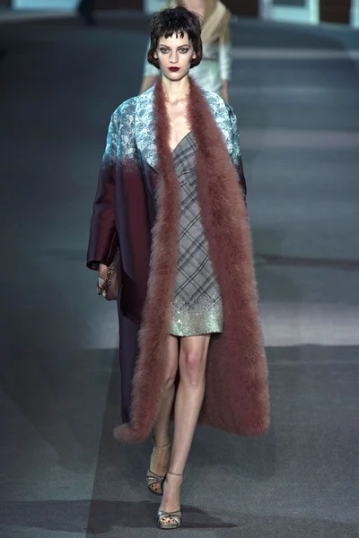 Look 37